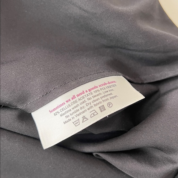 M.M. Lafleur Didion Black Cap Sleeve Modern Crepe Blouse Top Classic Drapey M - Picture 10 of 10